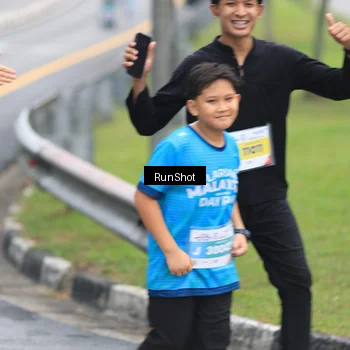 Runner Photo 7030274
