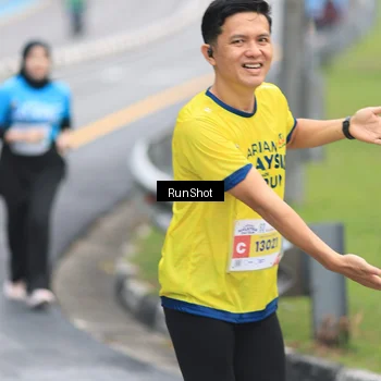 Runner Photo 7030276