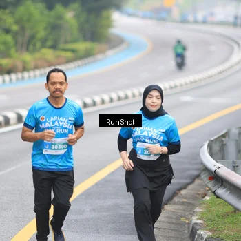 Runner Photo 7030281