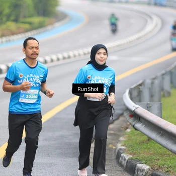 Runner Photo 7030282