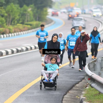 Runner Photo 7030304