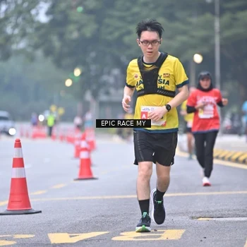 Runner Photo 7030309