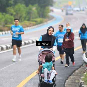 Runner Photo 7030318