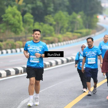 Runner Photo 7030341
