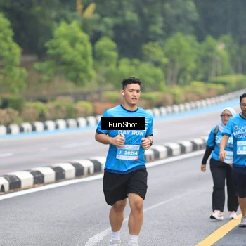 Runner Photo 7030345
