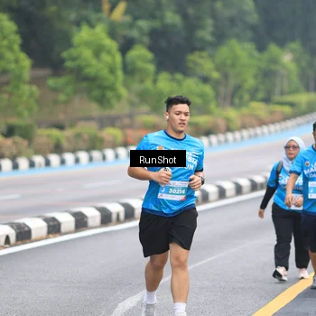 Runner Photo 7030346