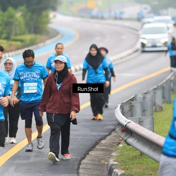 Runner Photo 7030354