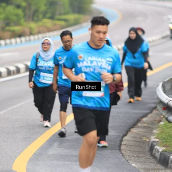 Runner Photo 7030358