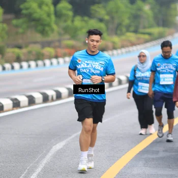 Runner Photo 7030360