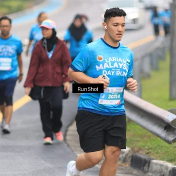 Runner Photo 7030369