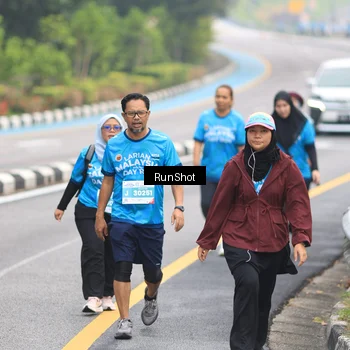 Runner Photo 7030371