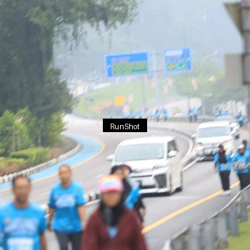 Runner Photo 7030374
