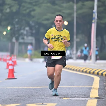 Runner Photo 7030375