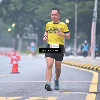 Runner Photo 7030378