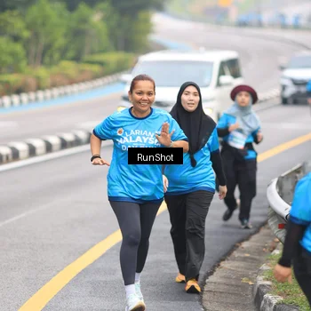 Runner Photo 7030410