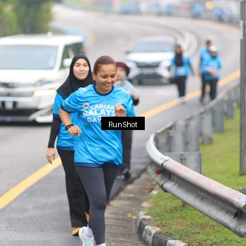 Runner Photo 7030418