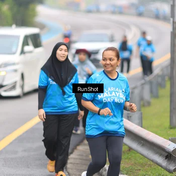 Runner Photo 7030431