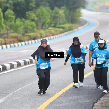 Runner Photo 7030445