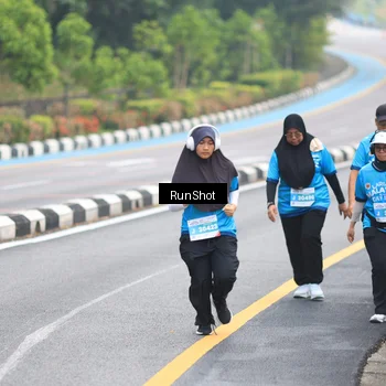 Runner Photo 7030449