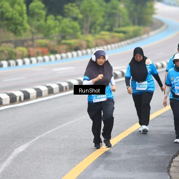 Runner Photo 7030452