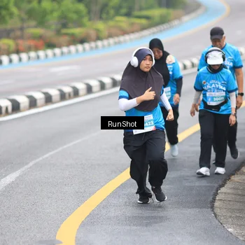 Runner Photo 7030470