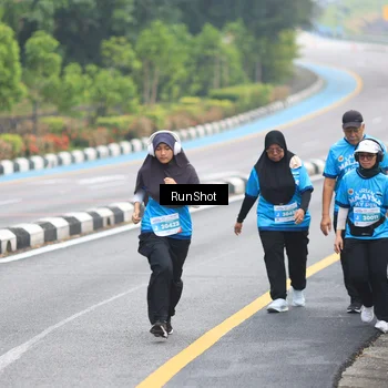 Runner Photo 7030488