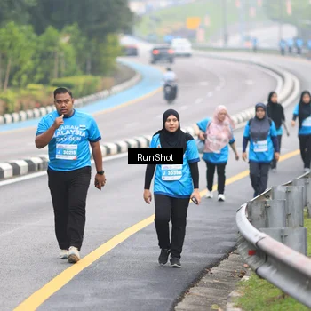 Runner Photo 7030505