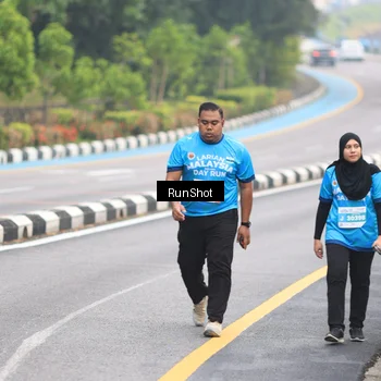 Runner Photo 7030518