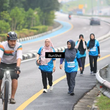 Runner Photo 7030540