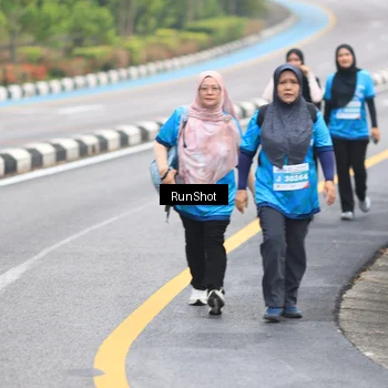 Runner Photo 7030555