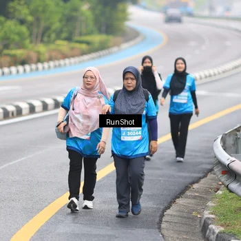 Runner Photo 7030565
