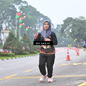 Runner Photo 7030573