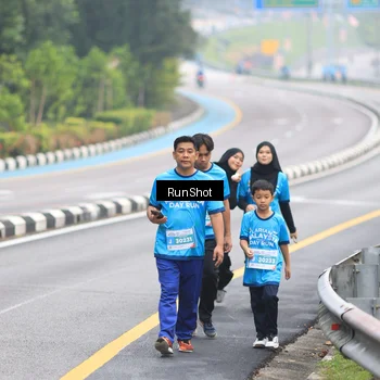 Runner Photo 7030591