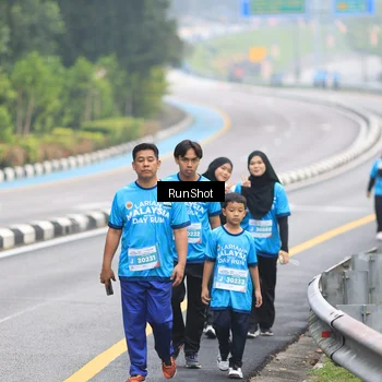 Runner Photo 7030599