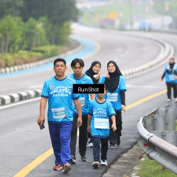 Runner Photo 7030603