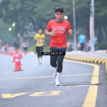 Runner Photo 7030604