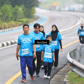 Runner Photo 7030607