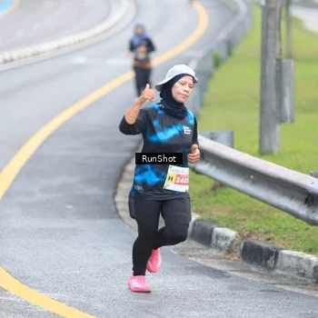 Runner Photo 7030608