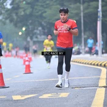 Runner Photo 7030613