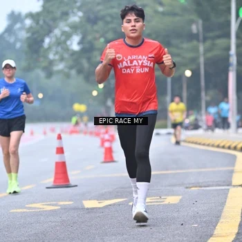 Runner Photo 7030614