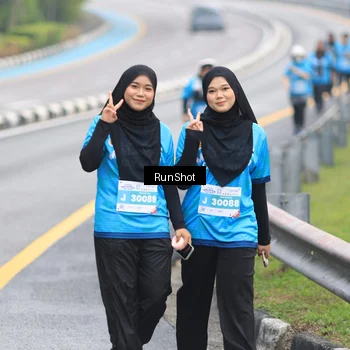 Runner Photo 7030630