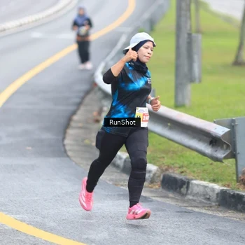 Runner Photo 7030631