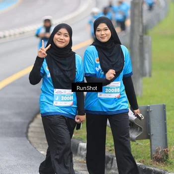 Runner Photo 7030635