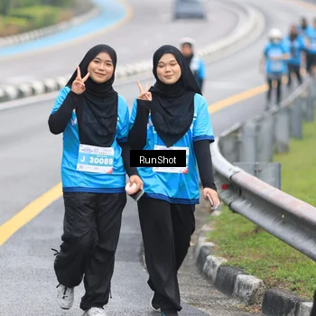 Runner Photo 7030647
