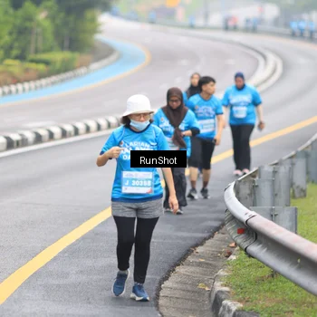Runner Photo 7030656