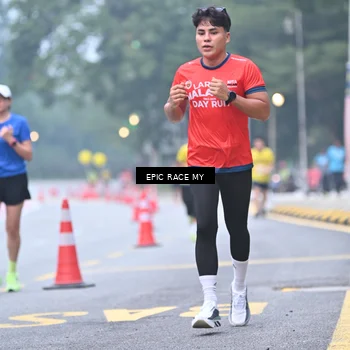 Runner Photo 7030657