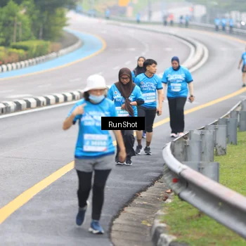Runner Photo 7030662