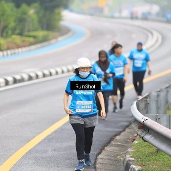 Runner Photo 7030667