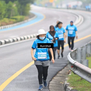 Runner Photo 7030668
