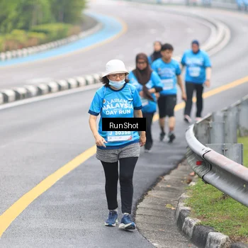 Runner Photo 7030669